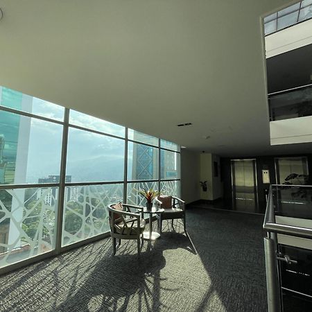 Hotel Bh El Poblado Медельин Экстерьер фото