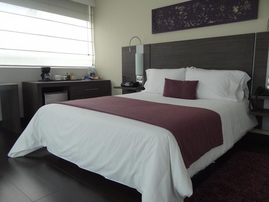 Hotel Bh El Poblado Медельин Номер фото