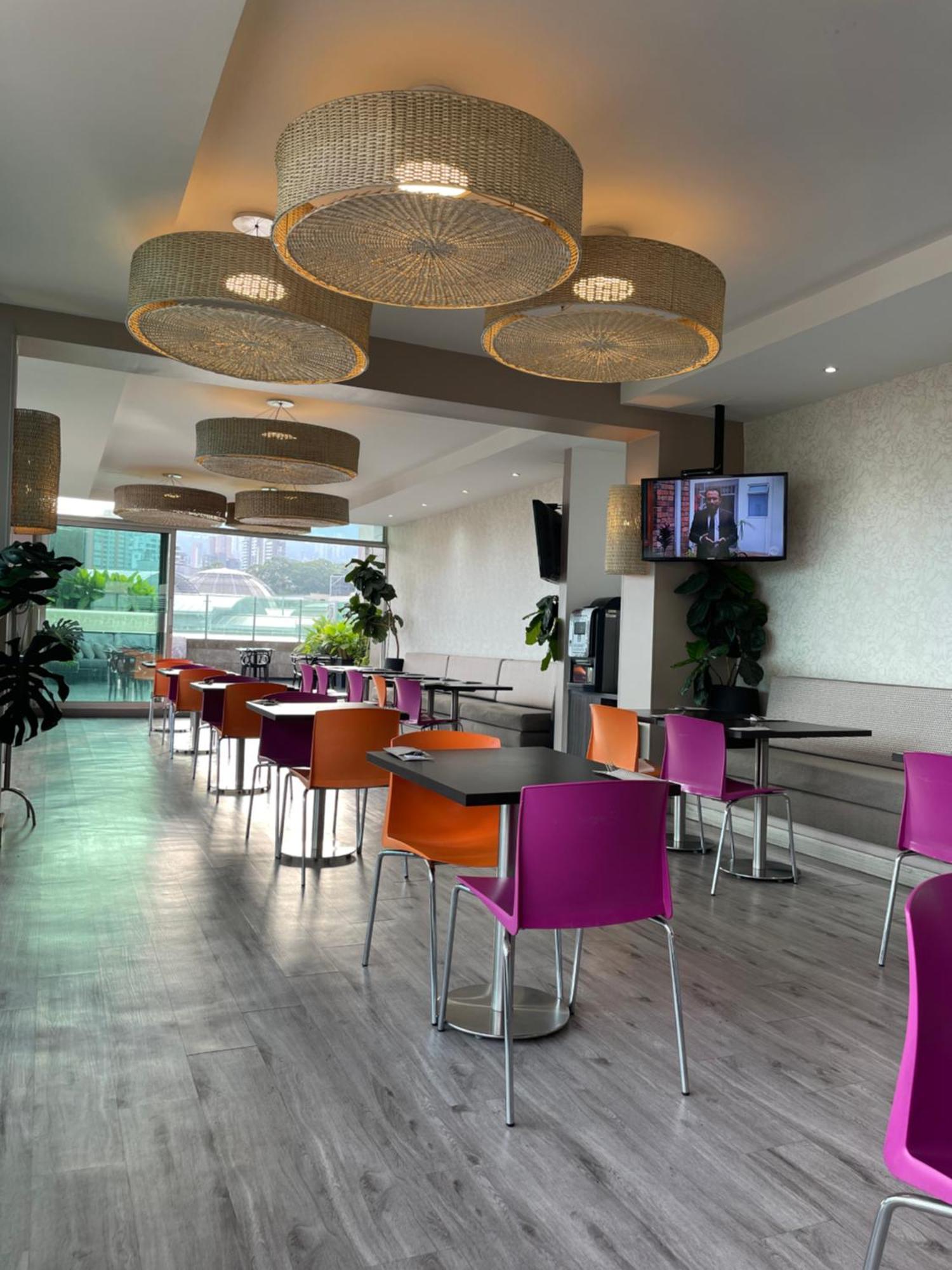 Hotel Bh El Poblado Медельин Экстерьер фото