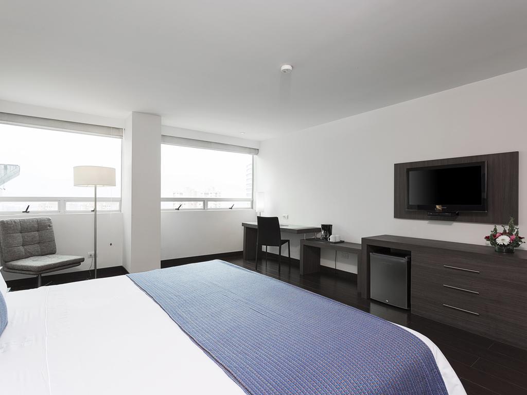 Hotel Bh El Poblado Медельин Экстерьер фото