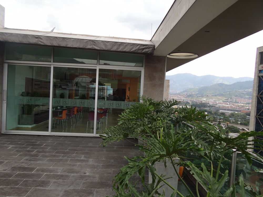 Hotel Bh El Poblado Медельин Экстерьер фото